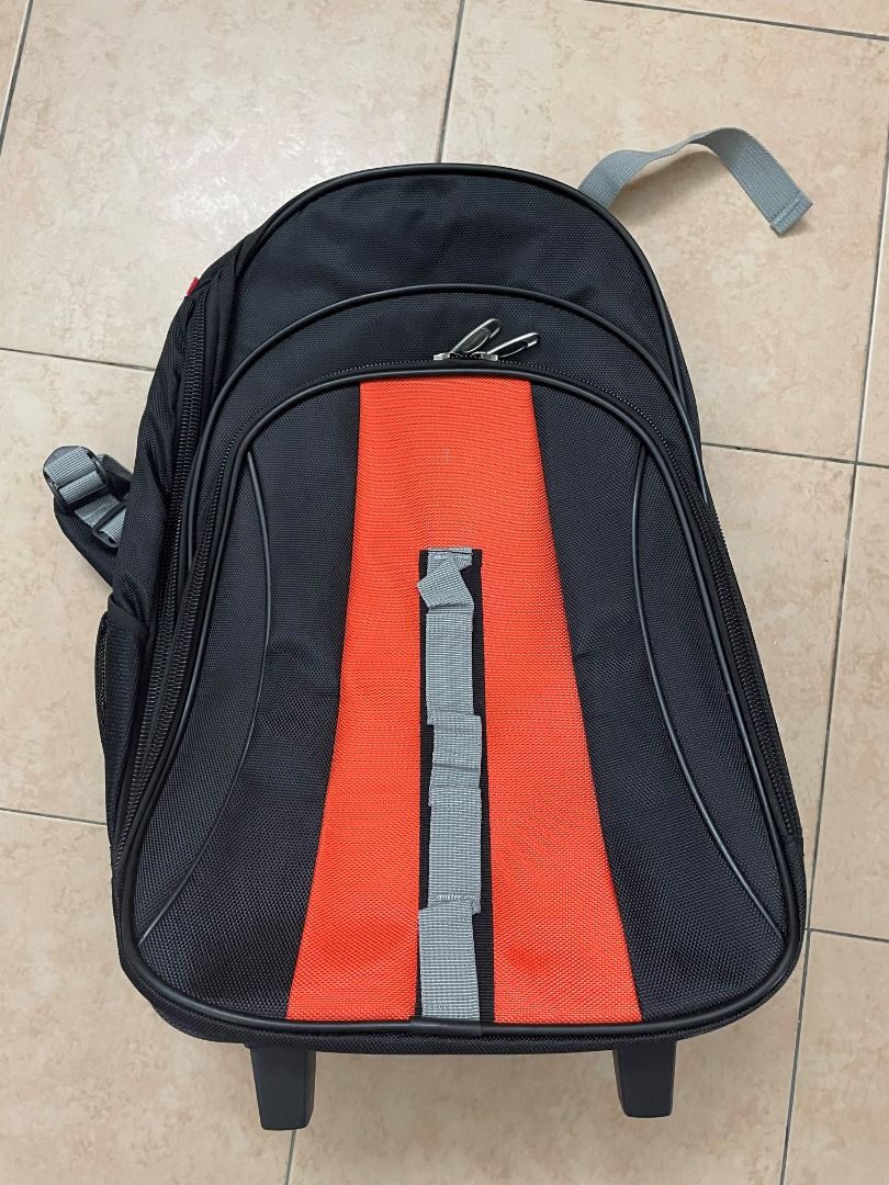 Backpack with roller (Category: Backpacks) located in Putrajaya. Submitted by yelles (Listing ID 1286653590, Image 1). Description: Napsack with roller and adjustable handle Brand New 3 compartments Thick zip with small lock .