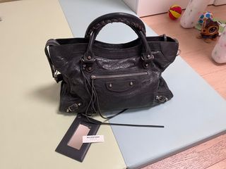 （分類：）位於 。 由 findingnewhome 提交（商品編號 1286741971，圖片 1）。簡介： 。