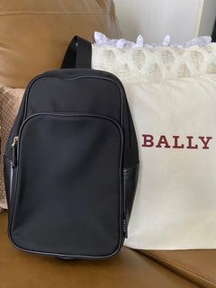 BALLY 100% ORIGINAL AUTHENTIC BLACK LEATHER SLING BACK BAG!