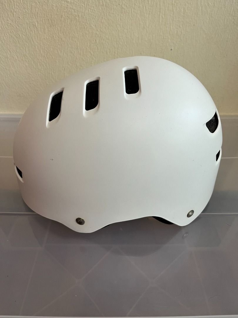 BELL Faction X121 Helmet Size M Sports Equipment Bicycles