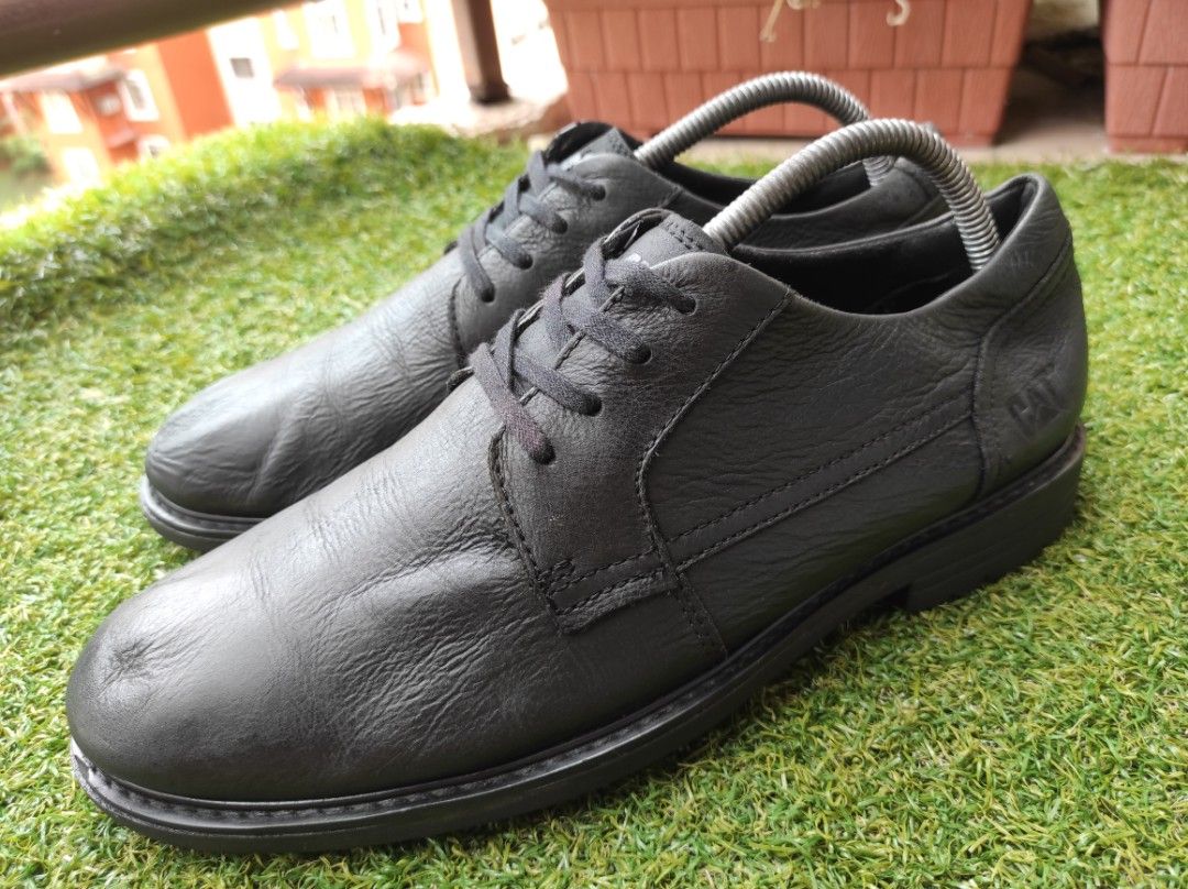 Caterpillar store office shoes