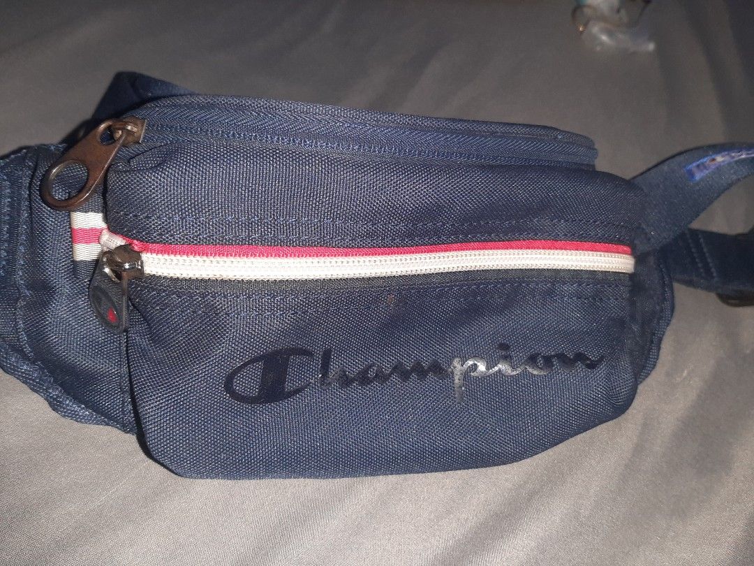 Champion belt bag unisex (Category: Belt bags, Clutches and Pouches) located in Manila. Submitted by kdan29 (Listing ID 1286741674, Image 1). Description: Champion belt bag good condition.