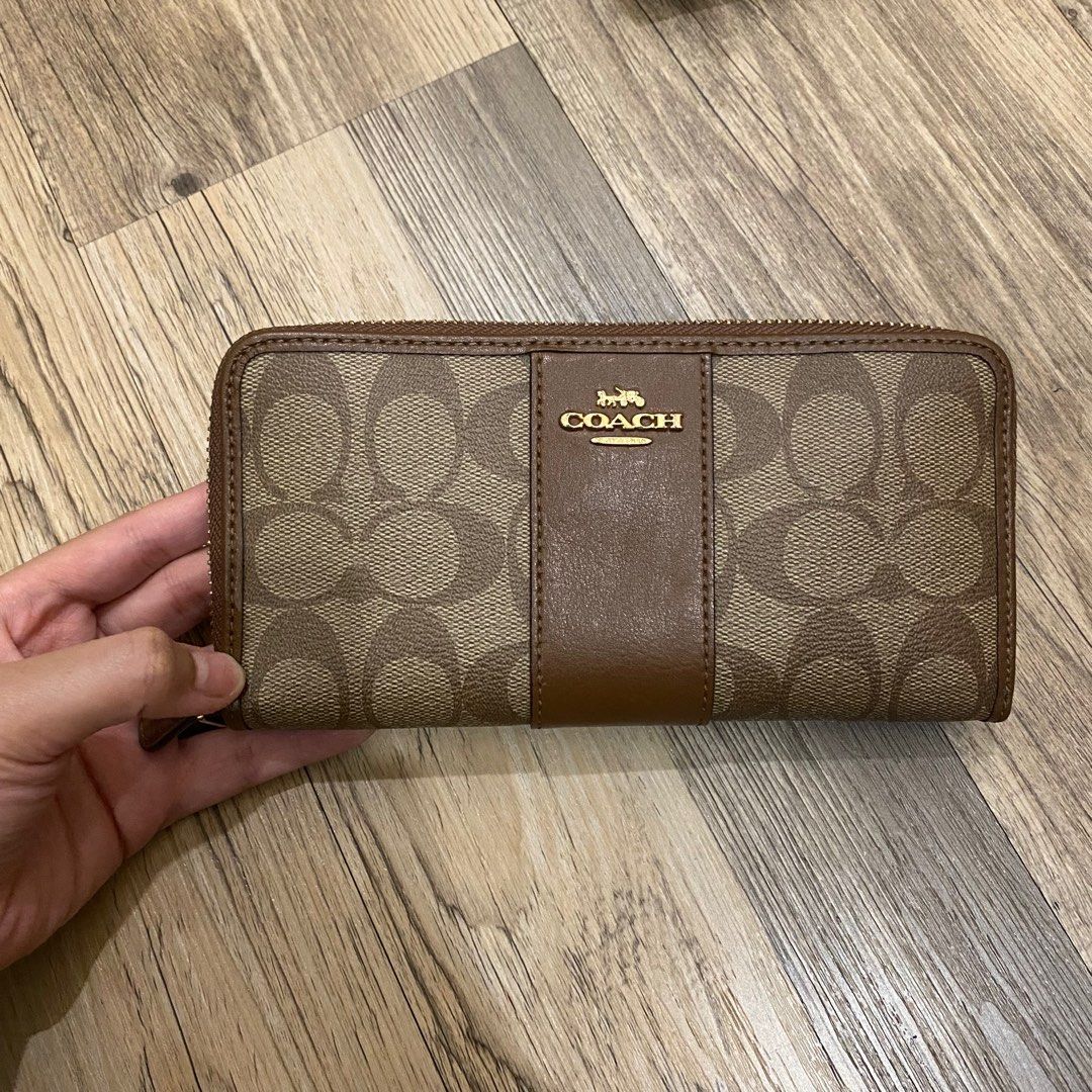 Coach wallet hotsell 2018