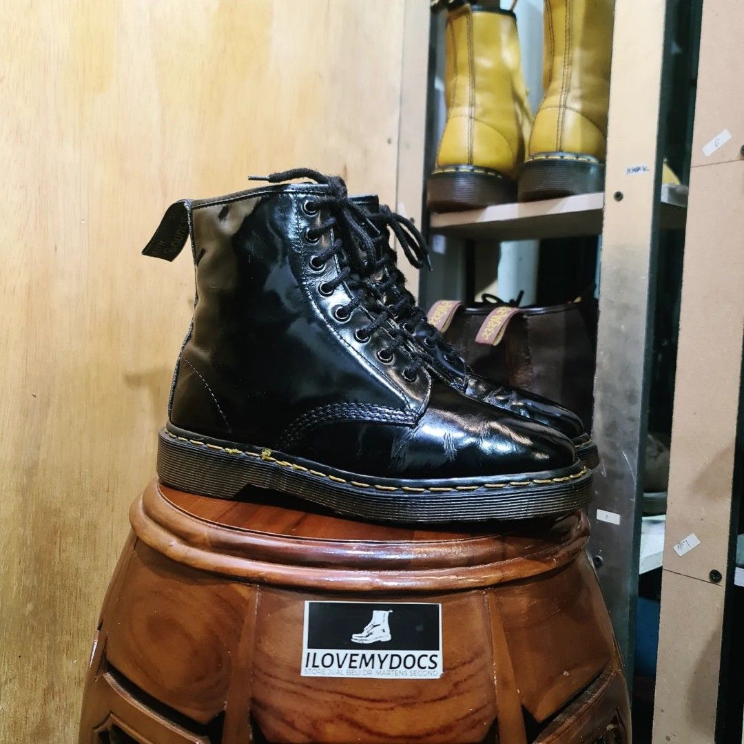 Dr. Martens 1360 black patent 38 ENGLAND Fesyen Pria Sepatu Sepatu Boot di Carousell