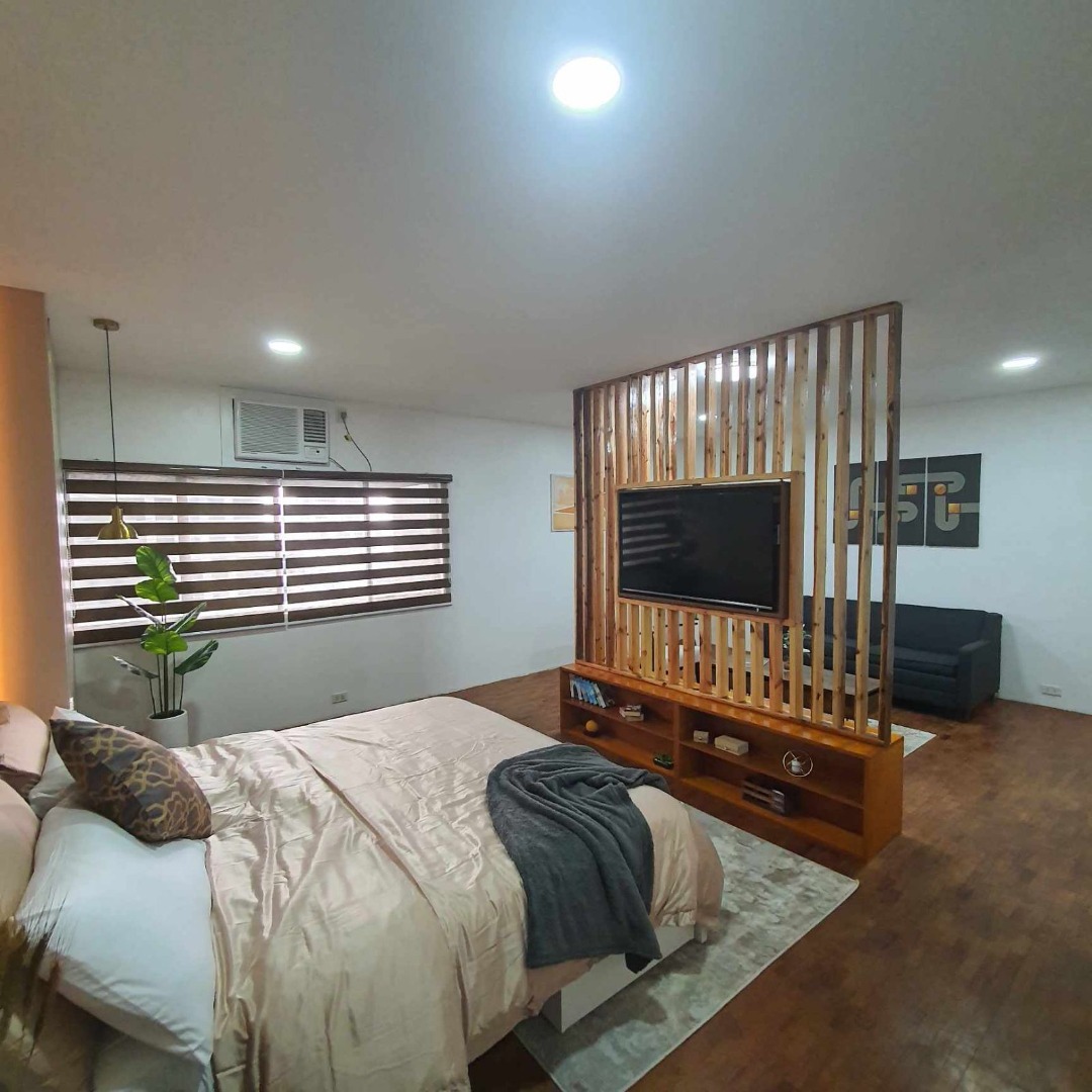 FOR LEASE: THE MAKATI TUSCANY, AYALA AVE., BRGY. URDANETA STUDIO UNIT ...