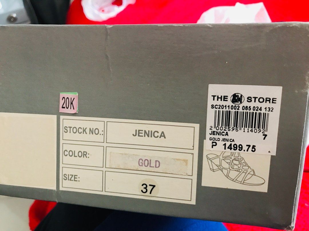 Gold Sandals (Category: Heels) located in Calamba. Submitted by stat68 (Listing ID 1286641881, Image 2). Description: Gold Gibi Sandals, size 7, selling it low.