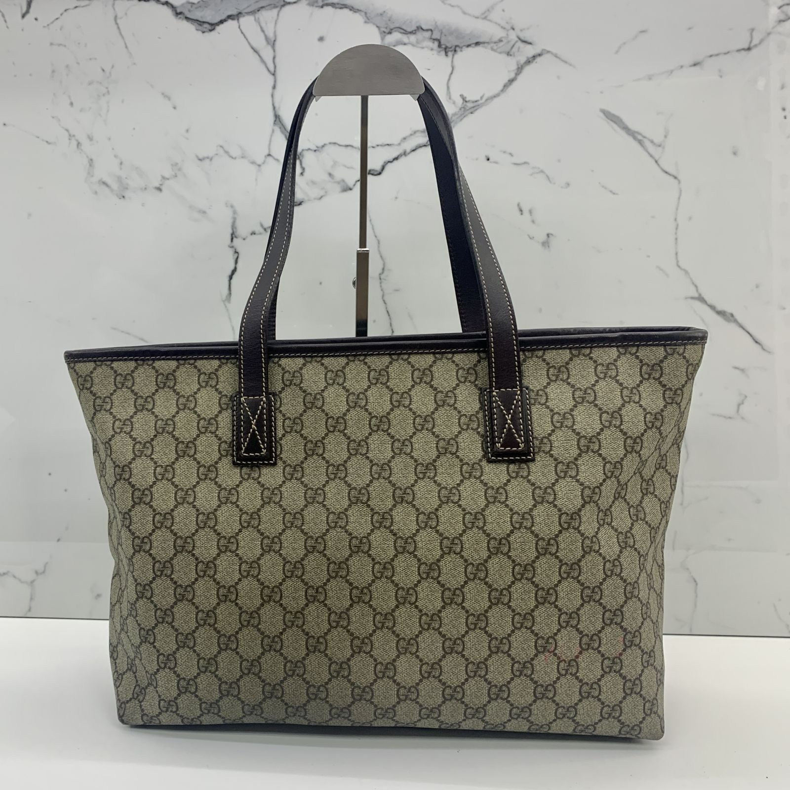 GUCCI 211137 GG SUPREME TOTE BAG 247004740 KM Luxury Bags Wallets on Carousell