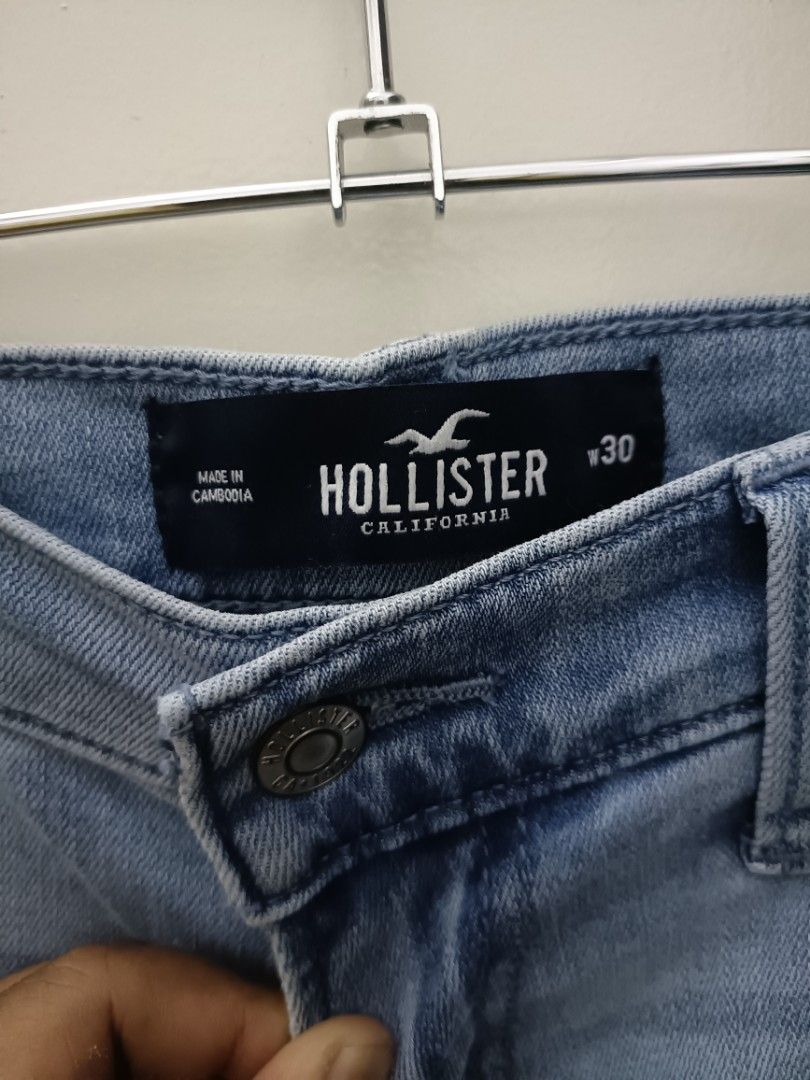 Hollister Jean short, Men's Fashion, Bottoms, Jeans on Carousell