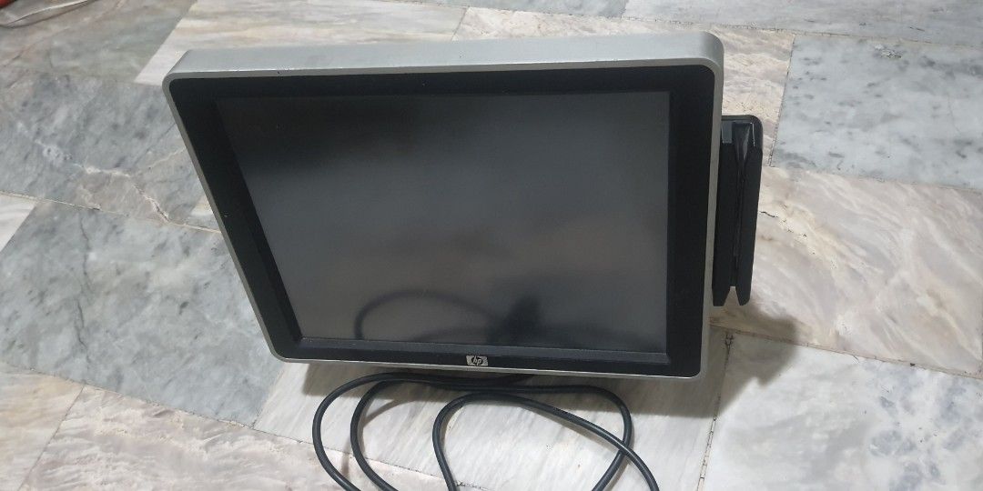HP ap5000 POS computer (Category: Desktops) located in Quezon City. Submitted by tipidiety (Listing ID 1286779221, Image 3). Description: POS computer for parts or repair Nag-short. no time to have this repaired Negotiable Specs HP ap5000 All-in-One Point of Sale System Subcategory Point of Sale (POS) and Kiosks Memory Slots 2 DIMM External USB only (not included) Graphics (integrated) Integrated Intel Graphics Media Accelerator 3000 1 VGA; 5 USB