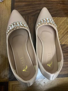 (Category: ) located in . Submitted by preloved_senrose (Listing ID 1286637653, Image 1). Description: .