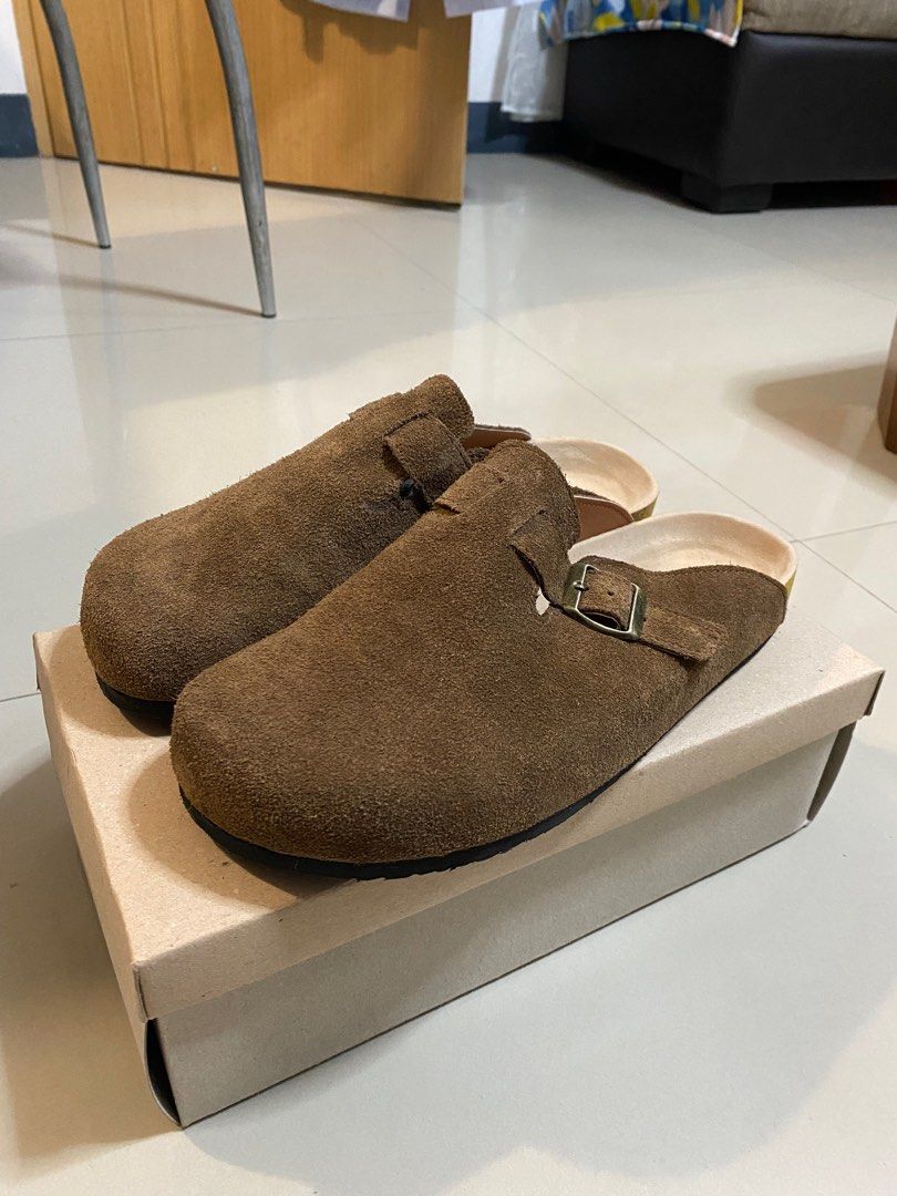 Marikina Clogs (Category: Slippers & Slides) located in Angeles City. Submitted by kabs_dc (Listing ID 1281036460, Image 2). Description: Handmade Birkenstock-inspired clogs made from the shoe capital of the Philippines, Marikina City For only P850, discounts are given for two orders or more. Sizes: Mens 6-11 Womens 5-9 ‼️REQUIRED DP ATLEAST 200 PESOS‼️ COLORS AVAILABLE •BLACK •BEIGE •TAUPE GRAY •GRAY •CHOCOLATE BROWN ‼️OPEN FOR WHOLE SALE‼️.