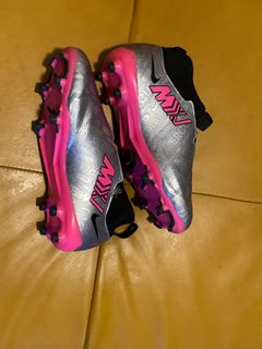 (Category: ) located in . Submitted by sneakerhead45 (Listing ID 1286808243, Image 1). Description: .