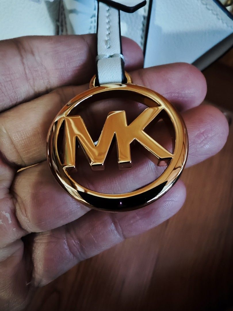 Michael Kors Avril Small (Category: Luxury Bags & Wallets) located in Imus. Submitted by rayemes (Listing ID 1286757551, Image 3). Description: - rank S - brand new - Legit MK - padala from US.