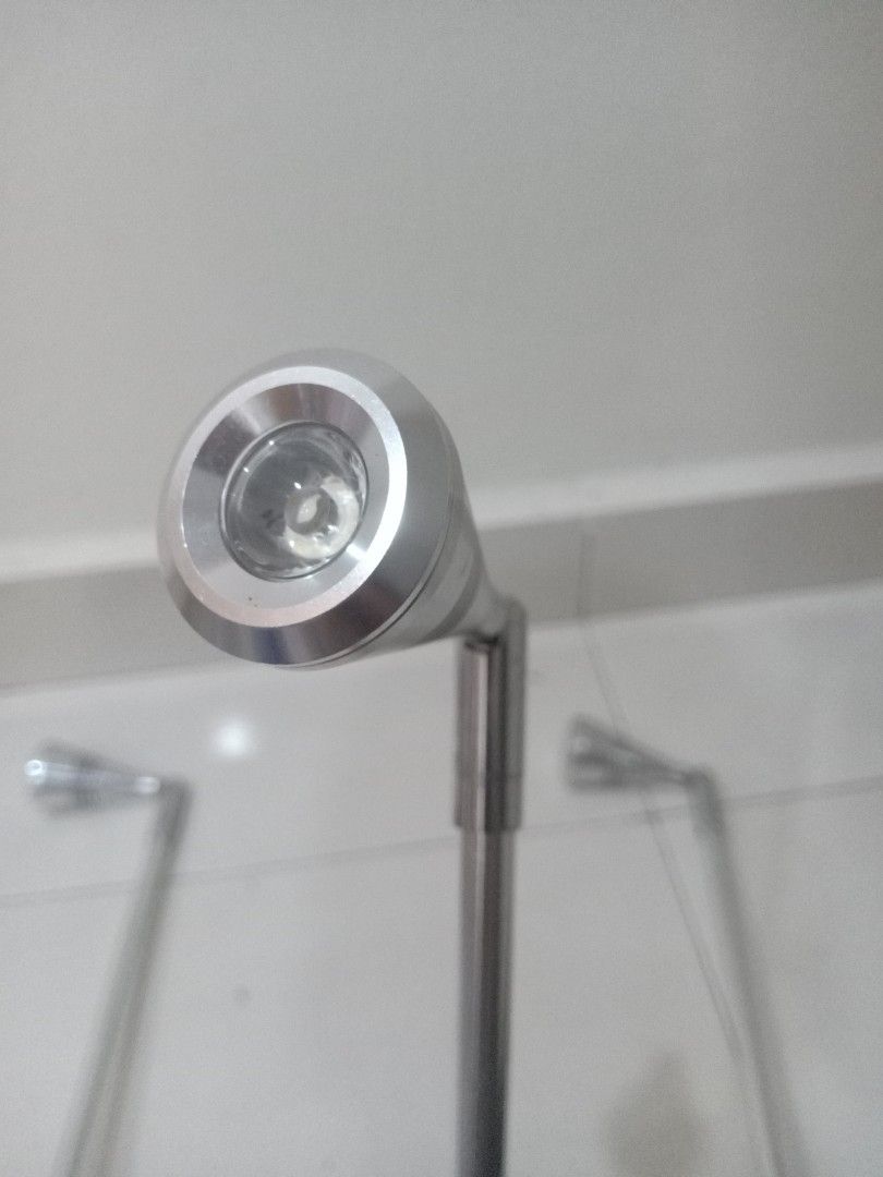 Mini Spotlight (Category: Lighting) located in Durian Tunggal. Submitted by ameerize (Listing ID 1286680419, Image 3). Description: Take all 4..