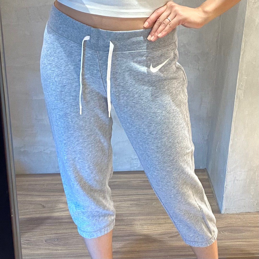 Nike capri 2025 joggers