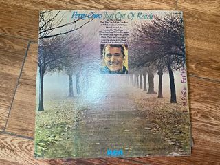 PERRY COMO JUST OUT OF REACH 33 RPM LP. 1975 RCA RECORDS LP VINYL PLAKA - USED