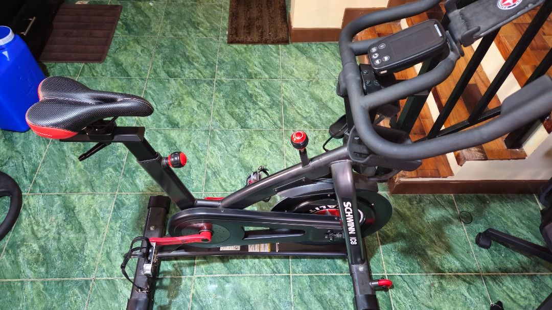 Schwinn sales ic8 cleats