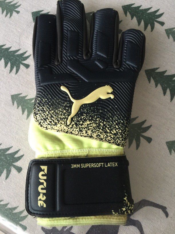 Puma future z one grip 3 glove Sports Equipment Sports Games