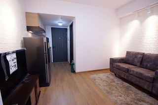 Semi Furnished 1 Bedroom Unit in The Rise Makati for Sale (17G-NW)