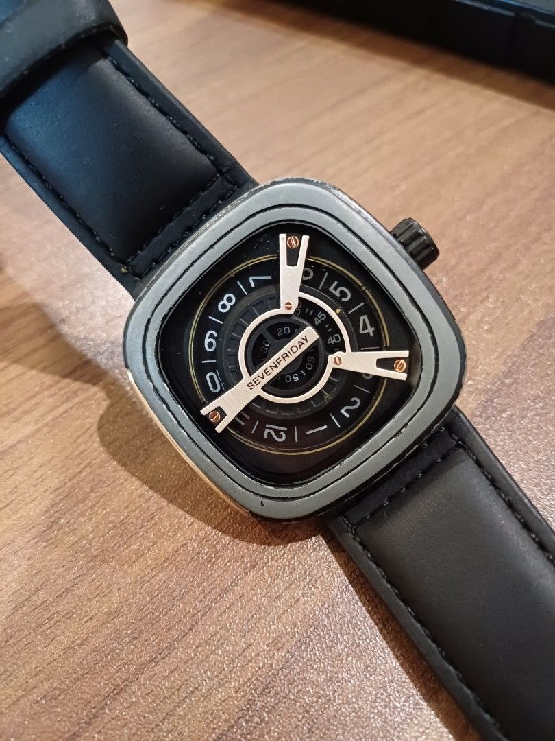 Sevenfriday sf m2 top