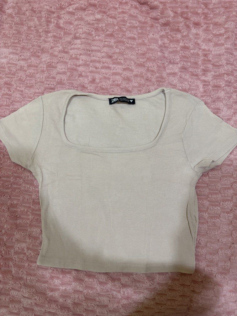 Square Neck Crop Top (Baby Pink) (Category: Others Tops) located in Baguio. Submitted by _matchalattee (Listing ID 1286699200, Image 1). Description: Brand: Zara Color: Baby Pink / Light Pink Size: XS-S MOP: GCASH or Metrobank.