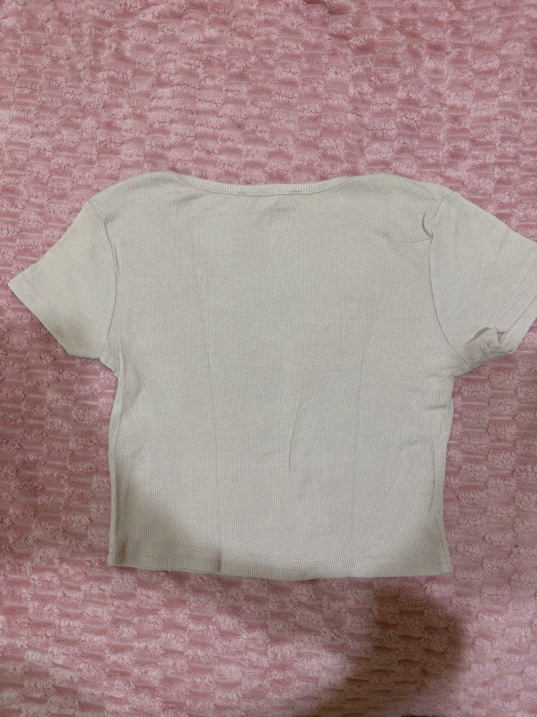 Square Neck Crop Top (Baby Pink) (Category: Others Tops) located in Baguio. Submitted by _matchalattee (Listing ID 1286699200, Image 2). Description: Brand: Zara Color: Baby Pink / Light Pink Size: XS-S MOP: GCASH or Metrobank.