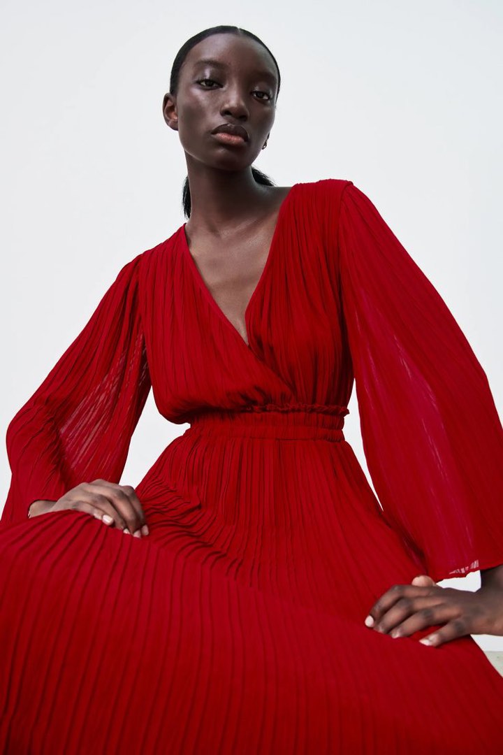 Red midi online pleated dress
