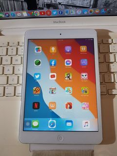 Tablet for Kiddos Original iPad Mini Wifi Model 16gb White