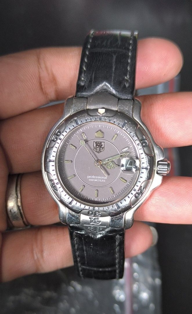 Tag Heuer (Category: Men's Watches) located in Taguig. Submitted by j_watches007 (Listing ID 1286696963, Image 2). Description: Authentic Secondhand ⌚ Tag Heuer 200 Meters Gray Dial U47730 WH1212 Replacement Bracelet. Leather Strap..