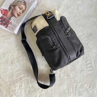 Used tumi on sale bags