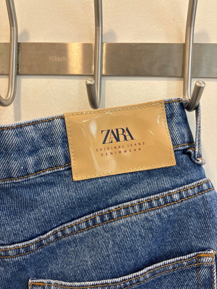 Zara Blue Denim Shorts Size 36 (Category: Shorts) located in Tarlac. Submitted by kloset.kween (Listing ID 1286726794, Image 3). Description: .