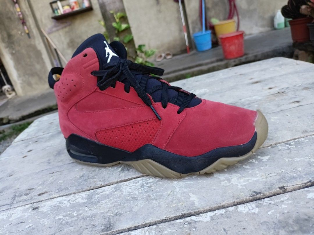Jordan lift clearance off red