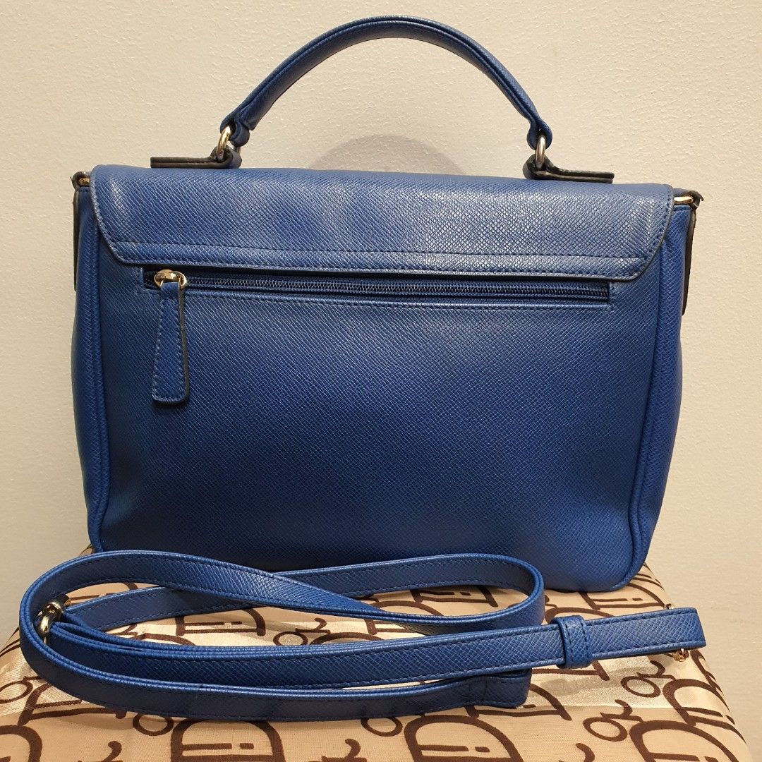 Preloved Anne Klein Crossbody Bag (Category: Cross-body Bags) located in Manila. Submitted by AmoreMNL (Listing ID 1286985676, Image 2). Description: .