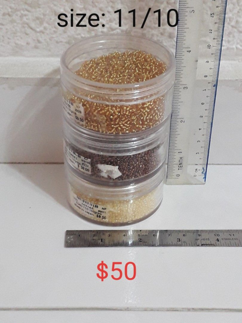 Assorted beads (Category: Craft Supplies & Tools) located in Singapore. Submitted by limoh (Listing ID 1286957366, Image 3). Description: Selling by the lot. Postage not included..