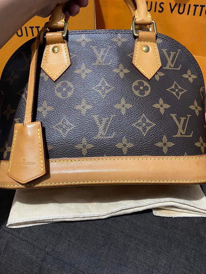 Authentic Louis vuitton Alma bb monogram (Category: Luxury Bags & Wallets) located in Quezon City. Submitted by feliciaadora (Listing ID 1287017001, Image 1). Description: Alma Bb monogram authentic. Complete inclusions. .