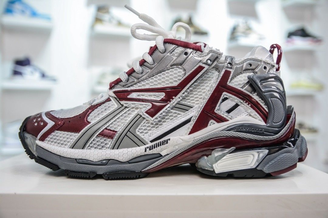 Balenciaga Women s Runner Sneaker W 2022 677403 W3RB3 9069 Sale