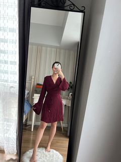 (Category: ) located in . Submitted by einniey.closet (Listing ID 1287052477, Image 1). Description: .