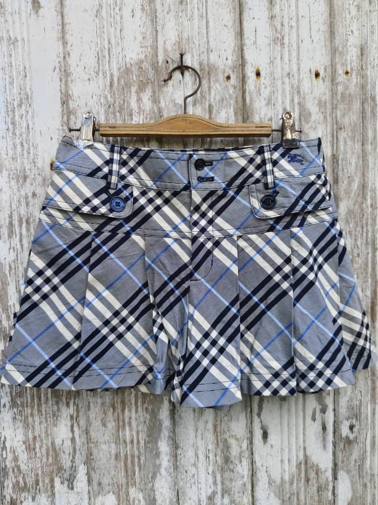 Burberry clearance skirt short