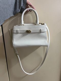 （分類：）位於 。 由 caracaraaa 提交（商品編號 1287008230，圖片 1）。簡介： 。