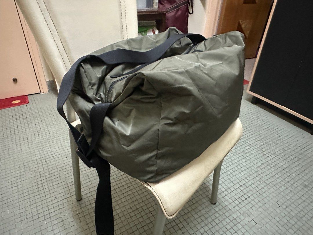 COS gym bag Carousell