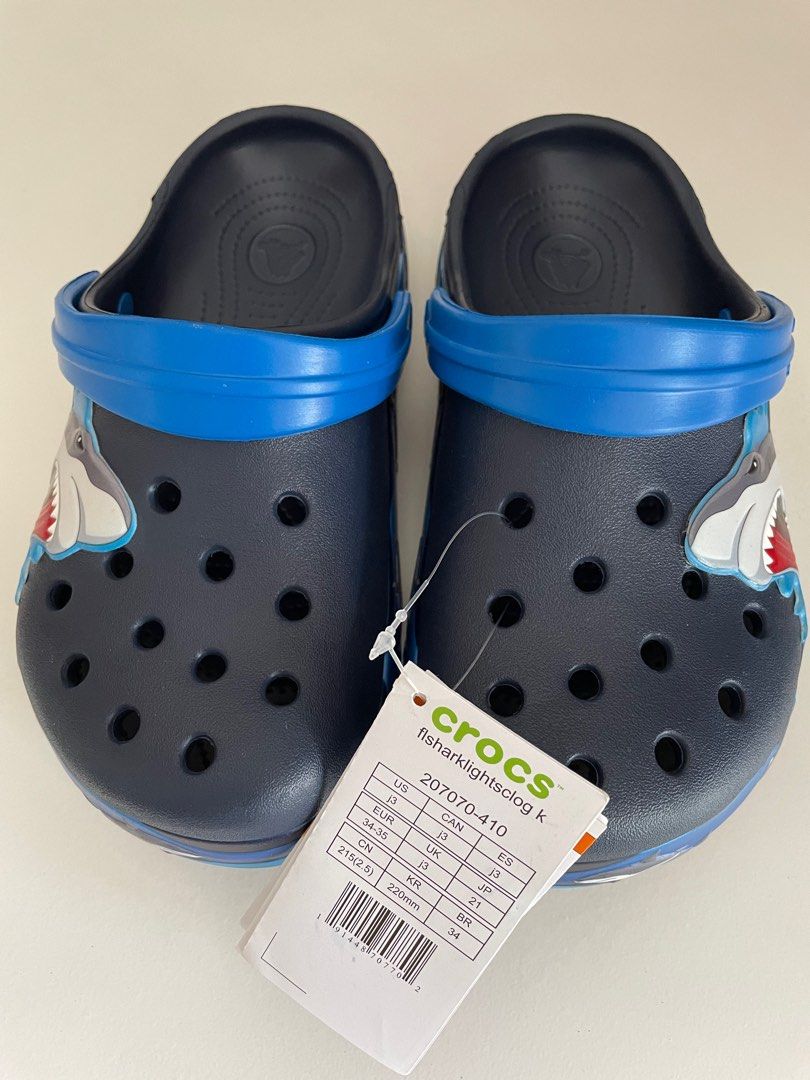Crocs 2 sales for 35