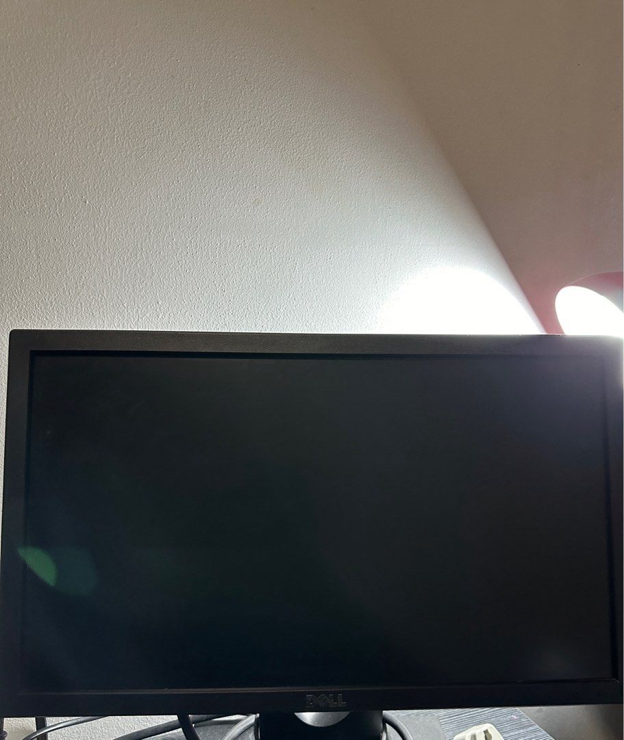 DELL MONITOR (Category: Monitor Screens) located in Pasig City. Submitted by nclsmx (Listing ID 1287018568, Image 2). Description: DELL MONITOR (22 inch display) Comes with its box No issues.