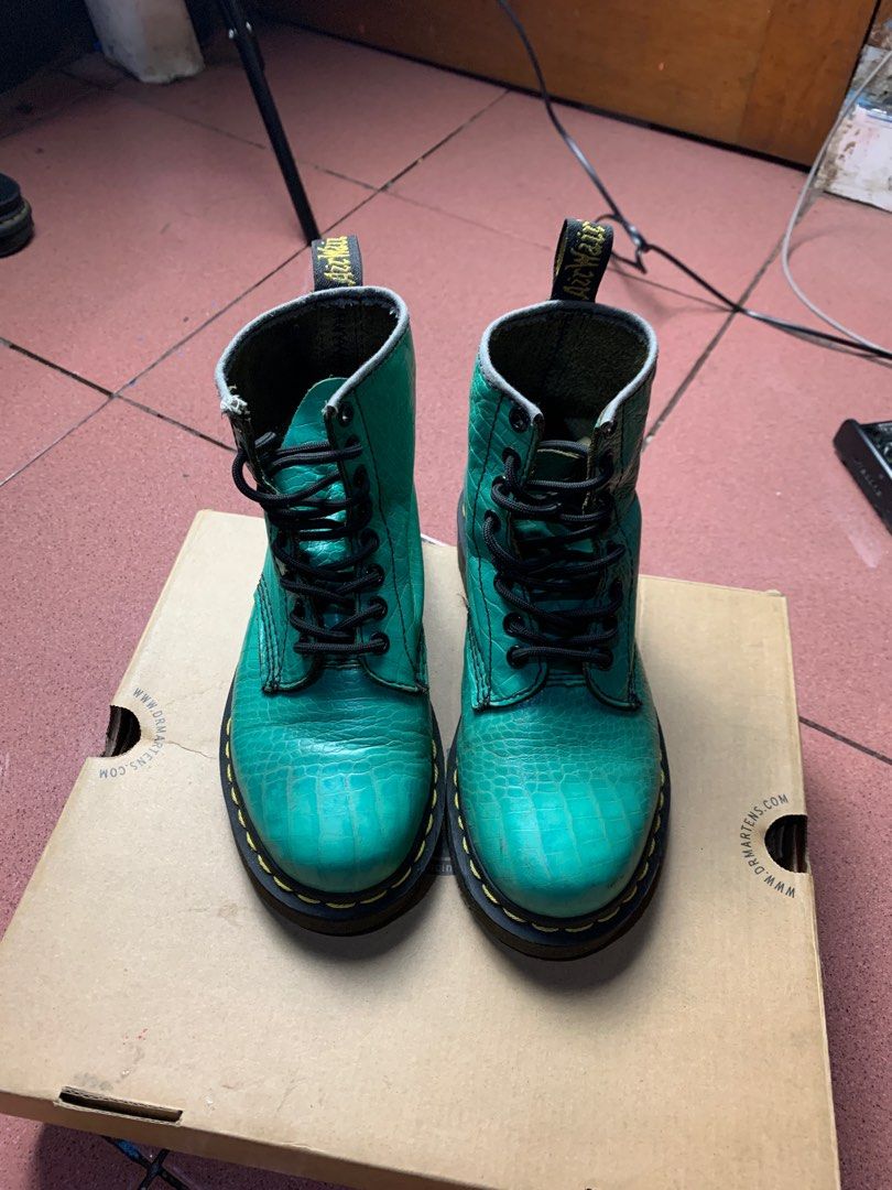 Dr martens pascal crocodile skin uk, Fesyen Pria, Sepatu