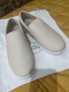 Ducky White Leatherette Slip Ons Shoes size 6