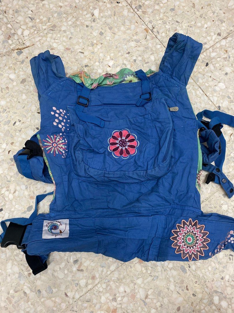 Ergobaby organic black carrier with embroidery outlet