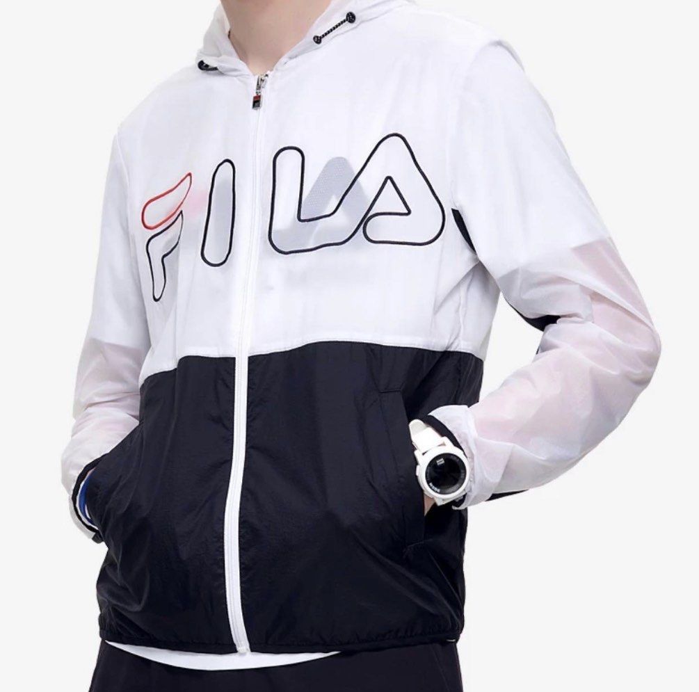 White fila top coat