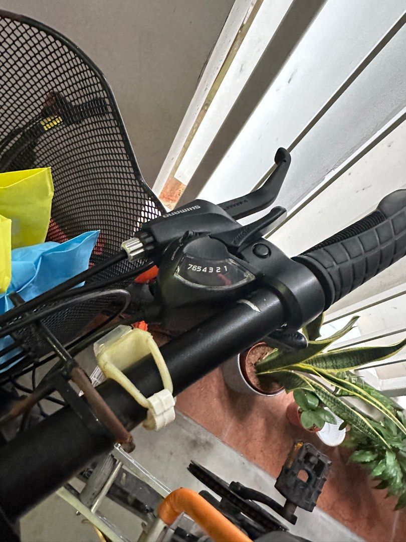 Foldable Bike Java (Category: Bicycles) located in Singapore. Submitted by tofudoll86 (Listing ID 1286904936, Image 4). Description: Java Zelo Foldable Bike Bought in 2021 through Passion Gadgets Selling cuz changing another bike. Condition : Well used. Slightly negotiable. Self collect at Tampines West MRT. Gear and brakes and tyres are upgraded. Specs: https://ekolife.asia/product/java-zelo-folding-bike.
