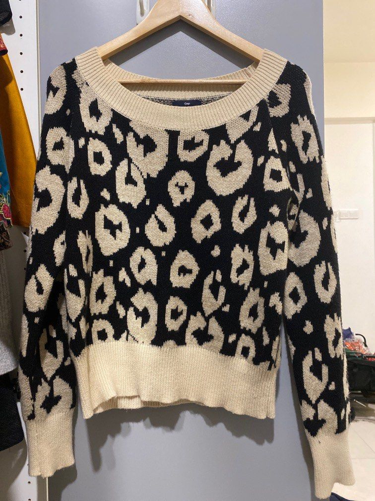 GAP leopard print sweater