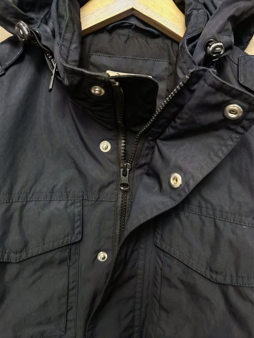 Gap windbreaker top mens