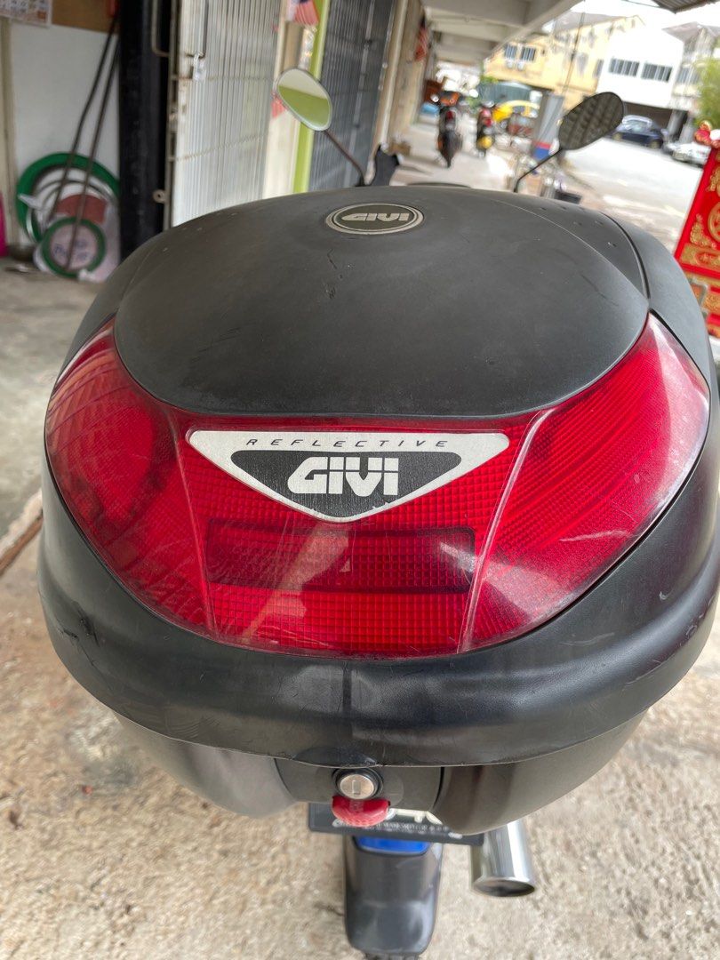 Givi box monorack givi ex5 Motorbikes on Carousell